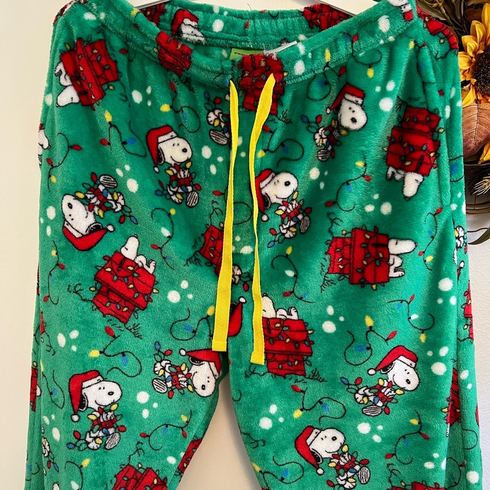 Peanuts Snoopy Adult Pajama Bottoms - Green and Red